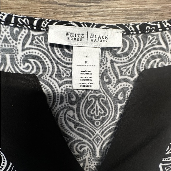 White House Black Market Black and White Tunic Dress with V-Neck - Picture 4 of 5